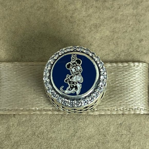 Pandora Jewelry Pandora Disney Parks Minnie Mouse Hanukkah Menorah